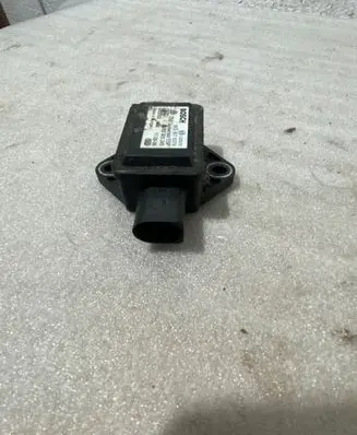 Volkswagen PASSAT B5.5 ESP acceleration yaw rate sensor 8E0907637A 5003592 0265005245