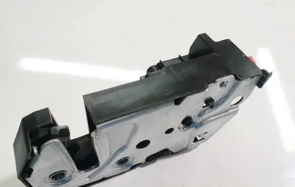 Volkswagen PASSAT B6 Seat back rest lock catch 3c9885682