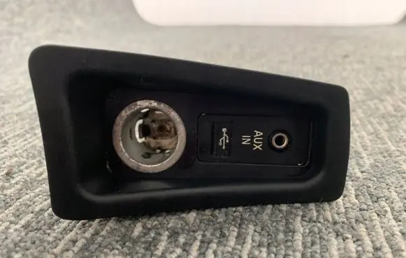 BMW 1 E81 E87 AUX in-socket connector 