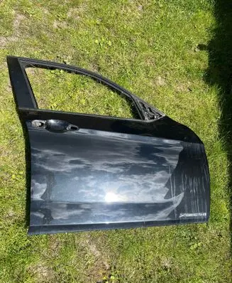 BMW X1 E84 Front door 7339358 41517339358