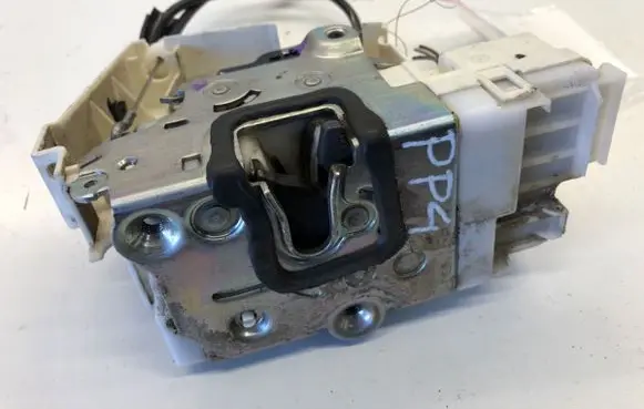 Mercedes-Benz A W169 Front door lock 1697202835