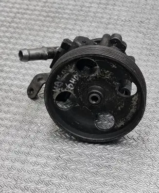 Peugeot 407 Power steering pump