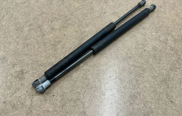 BMW 3 E46 Tailgate/trunk strut/damper 51248254281 8254281