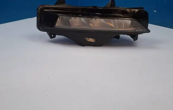 Skoda Octavia Mk4 Front fog light 5E3941700 0021289504
