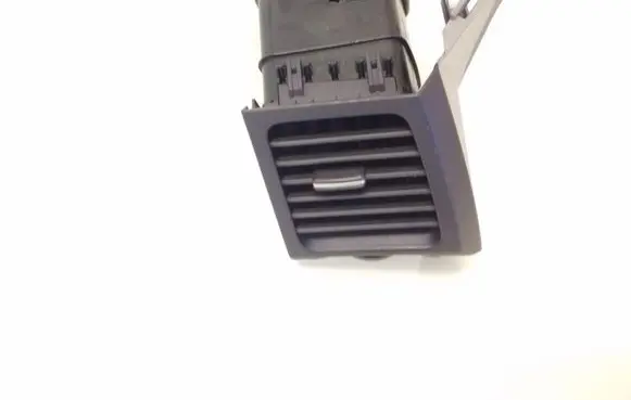 Mitsubishi Grandis Dash center air vent grill GN71104660