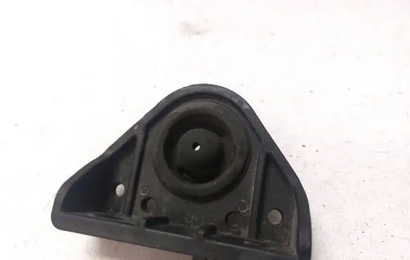 Hyundai Tucson TL Radiator mount bracket 
