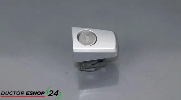 Chevrolet Cruze Front door lock (next to the handle) 495072894