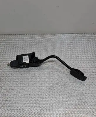Peugeot 5008 Accelerator throttle pedal F00C3E2443
