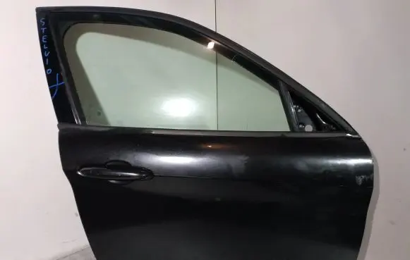 Alfa Romeo Stelvio Front door 0130822068 20170929