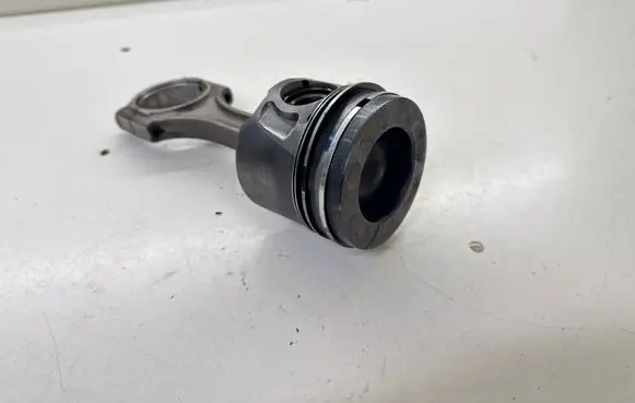 Peugeot 4007 Piston with connecting rod 9688245380