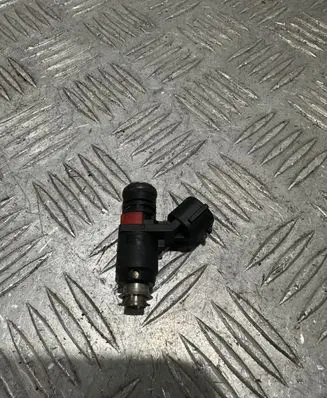 Seat Ibiza IV (6J,6P) Fuel injector 03E9060310