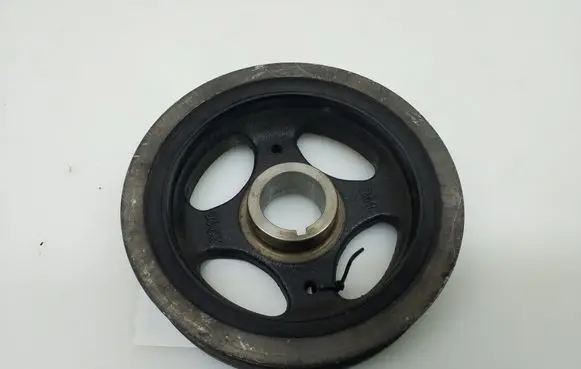 Toyota Avensis T270 Crankshaft pulley 134080R030
