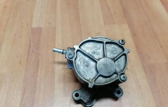 Peugeot 407 Vacuum pump 456587 9801888780 9683054680
