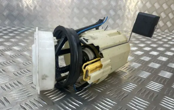 Mercedes-Benz E W211 In-tank fuel pump A2114705994