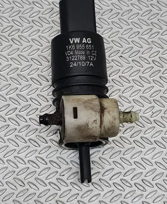Audi A3 S3 8P Windscreen/windshield washer pump 1K6955651 3122789