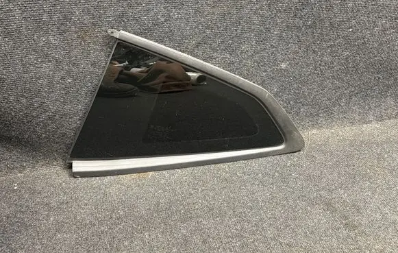 Chevrolet Camaro Rear side window 84145007