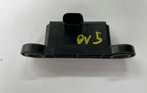 Mercedes-Benz C AMG W204 ESP acceleration yaw rate sensor A0055421918 10170106303 GD70827Q1W