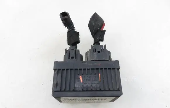Opel Astra J Glow plug pre-heat relay 51299045 55557761