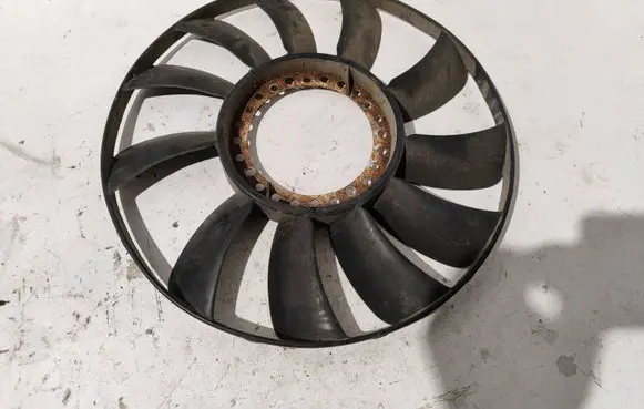 Audi A4 S4 B5 8D Fan impeller 058121301B