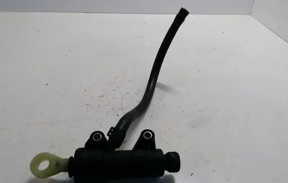 BMW 1 F20 F21 Clutch master cylinder 6773670