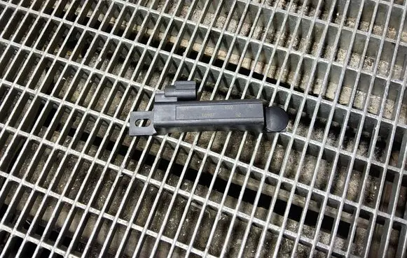 Renault Kadjar Keyless system antenna 5WK487756522AD