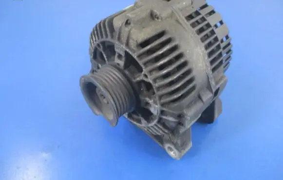 Peugeot 206 CC Generator/alternator 9636204580
