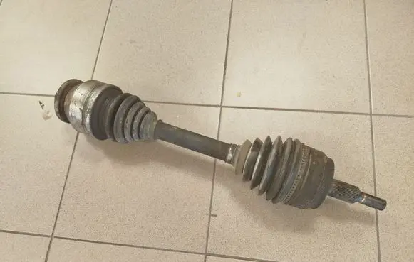 Volkswagen Multivan T5 Front driveshaft