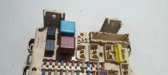 Toyota Avensis Verso Fuse box set 8922144030 89221-44030