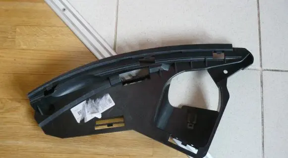 Volvo XC60 Front bumper mounting bracket 30763433