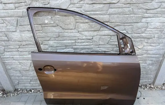 Volkswagen Polo V 6R Front door 6R4831604