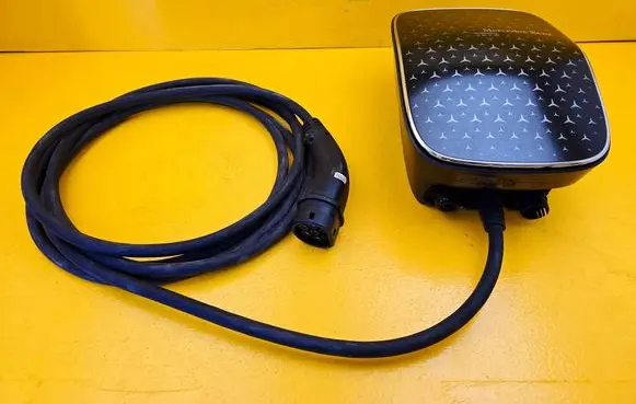 Mercedes-Benz EQS V297 Electric car charging cable A0009063412