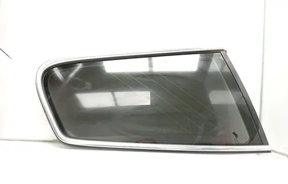 Volkswagen PASSAT B7 Rear side window 3AF845297 43R000261