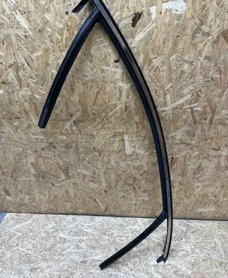 Renault Talisman Front door glass trim molding