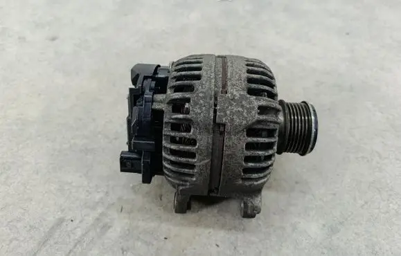 Seat Altea XL Generator/alternator 06F903023F