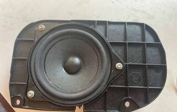 BMW 5 F10 F11 Parcel shelf speaker 9239184