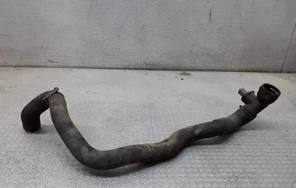 Volkswagen Touran I Engine coolant pipe/hose