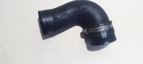 Volvo XC90 Intercooler hose/pipe 30751920