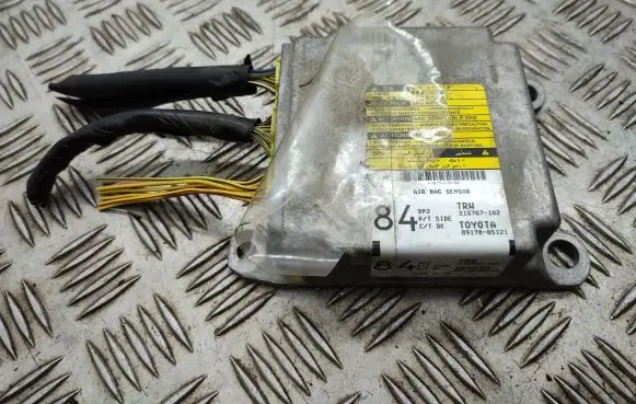 Toyota Avensis T250 Airbag control unit/module 8917005121