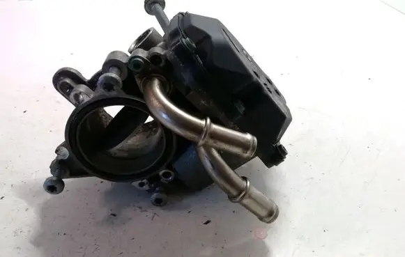 Audi A4 S4 B8 8K Electric throttle body valve 04L128063T 04L128059T