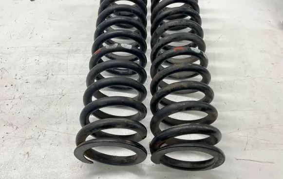 Mercedes-Benz S W126 Front coil spring 1263211804