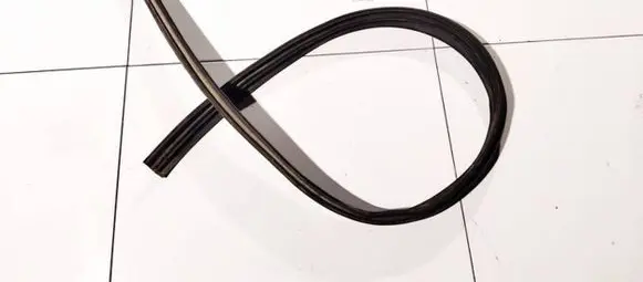 Jeep Cherokee Rubber seal front coupe door 