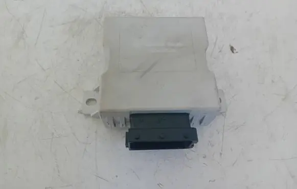 Toyota Avensis T250 Window wiper relay 150696