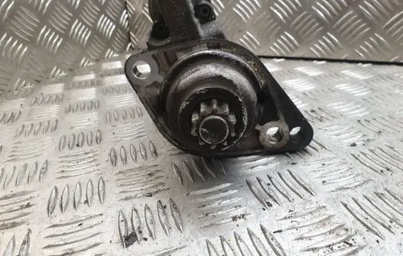 Volkswagen Touran I Starter motor