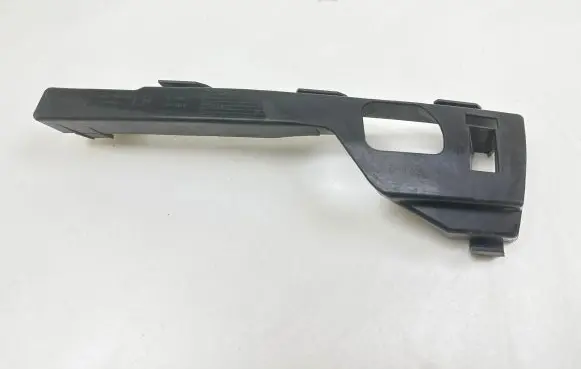 Ford Focus Front bumper mounting bracket 4M5117E857AC