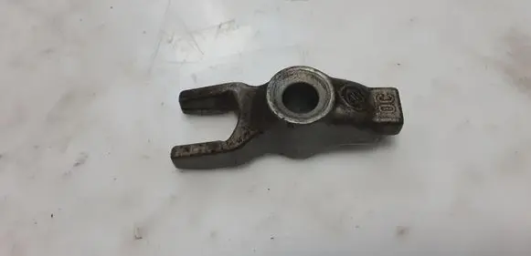 Opel Insignia A Fuel Injector clamp holder