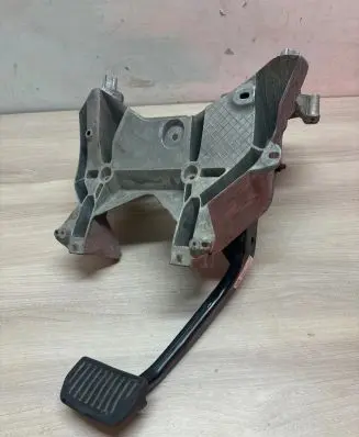 Volvo S90, V90 Accelerator throttle pedal 31489735 31393049