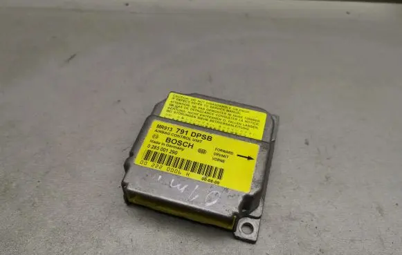 Mitsubishi Carisma Airbag control unit/module 0285001290 MR913791