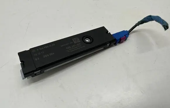 Mercedes-Benz S W222 Aerial antenna amplifier A1669061200
