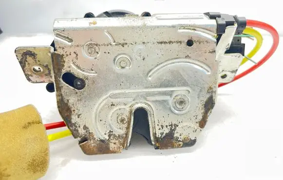 Mercedes-Benz E W211 Tailgate/trunk/boot lock/catch/latch A2117400036