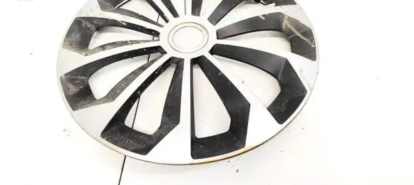 Volvo S60 R16 wheel hub/cap/trim 